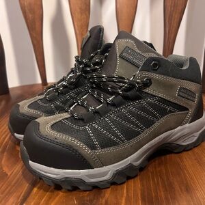 Altra Women’s Black Steel Toe Safety Boots. CSA approved. Size 6 NWOT